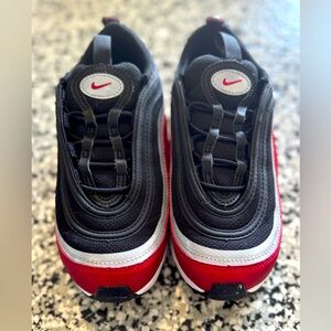 Toddler boy Air Nike Max sneakers size 13c. Fairly worn but in great condition.